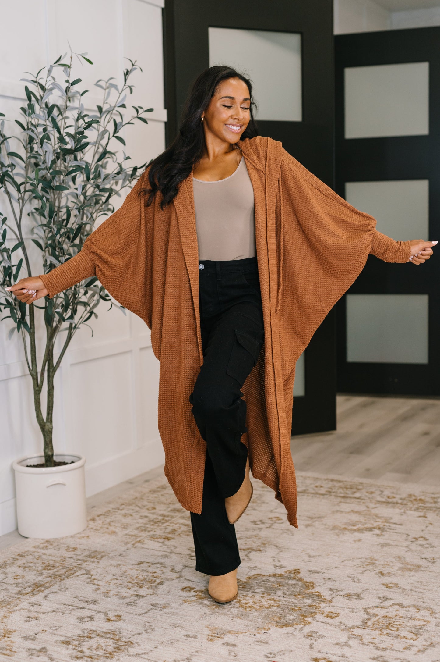 Pamper Travel Hooded Cardigan in Chestnut