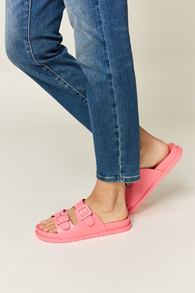 Legend Double Buckle Open Toe Sandals In Pink