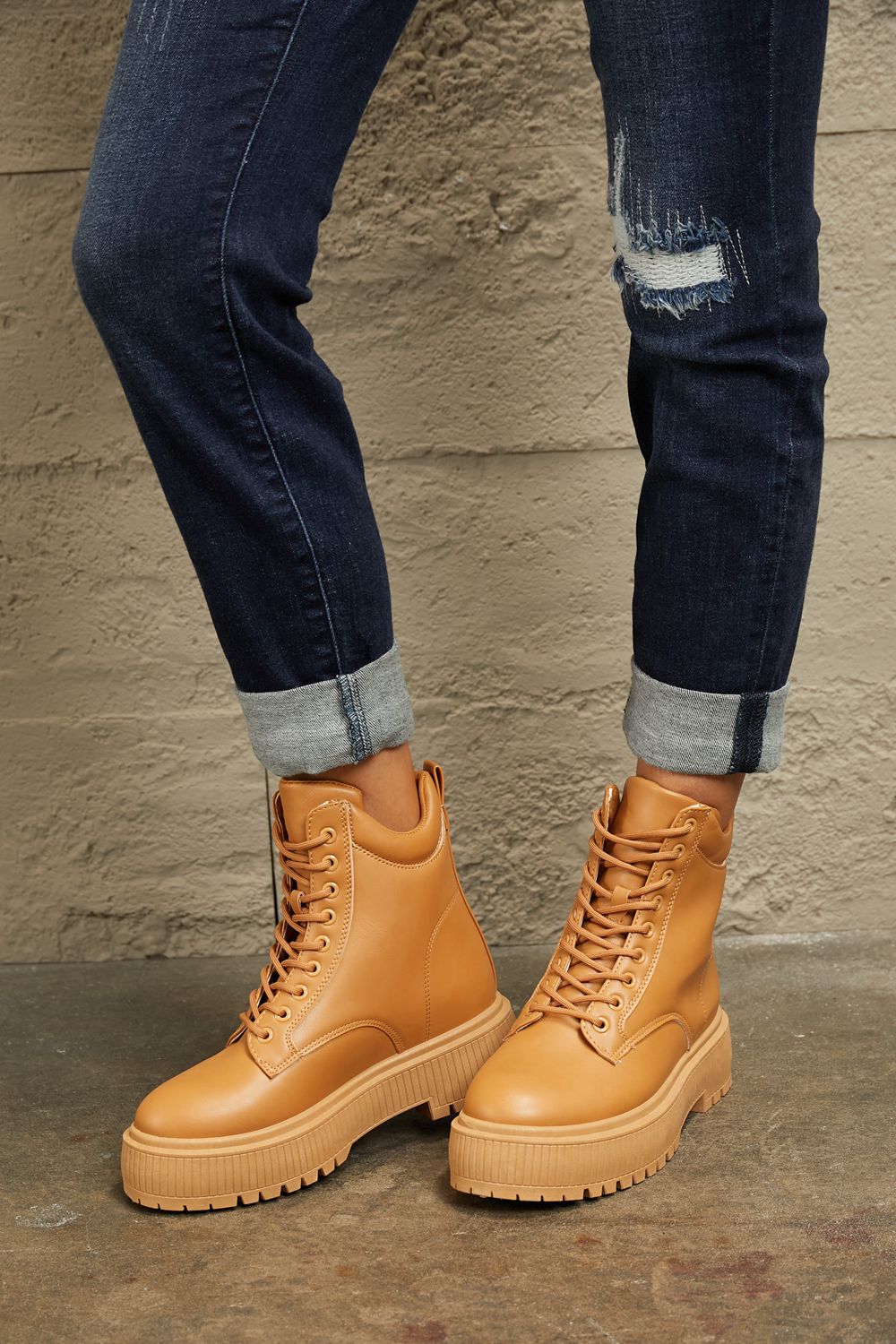 Platform Combat Boots In Caramel